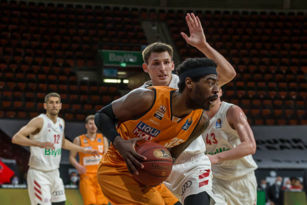 第一个冠军 第一个冠军