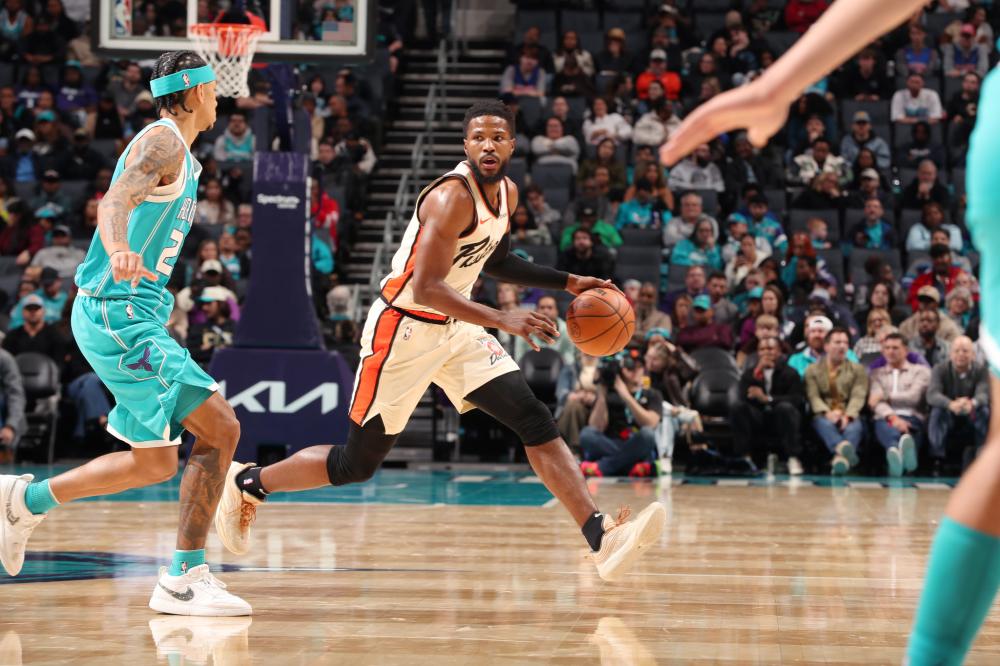 更折射出乒 更折射出乒