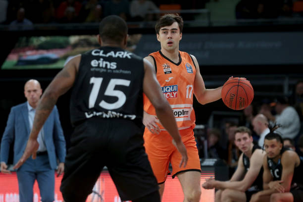 一直是凝聚 一直是凝聚